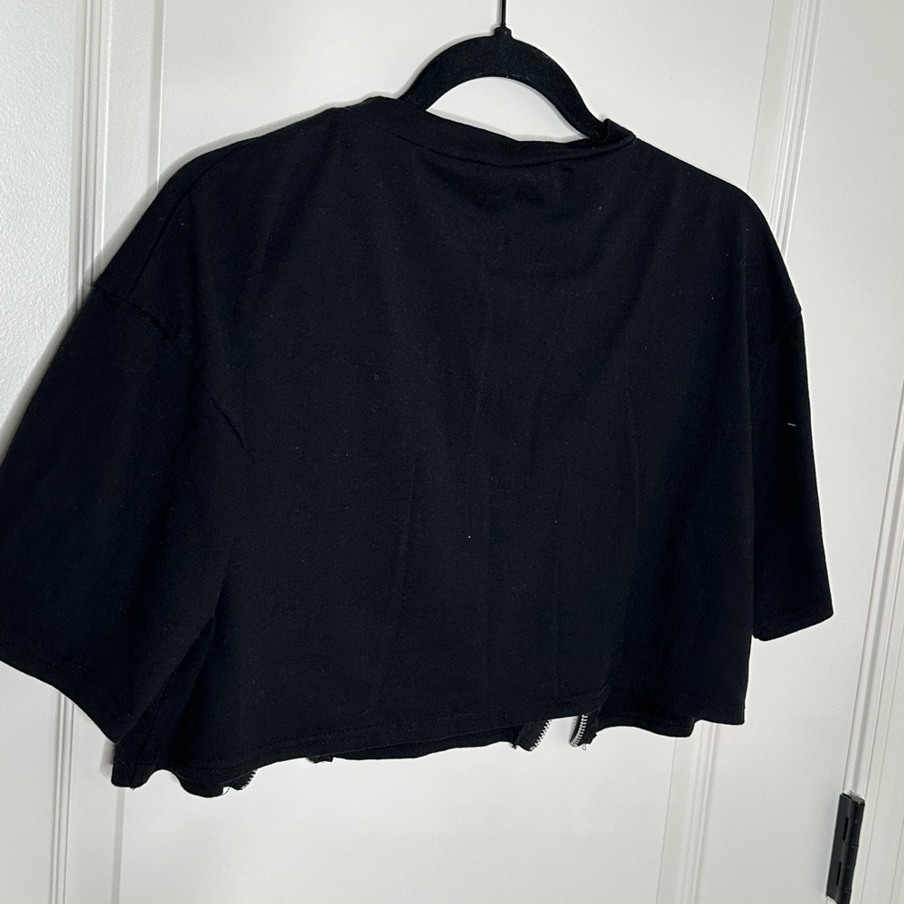 Graphic zip detail crop top